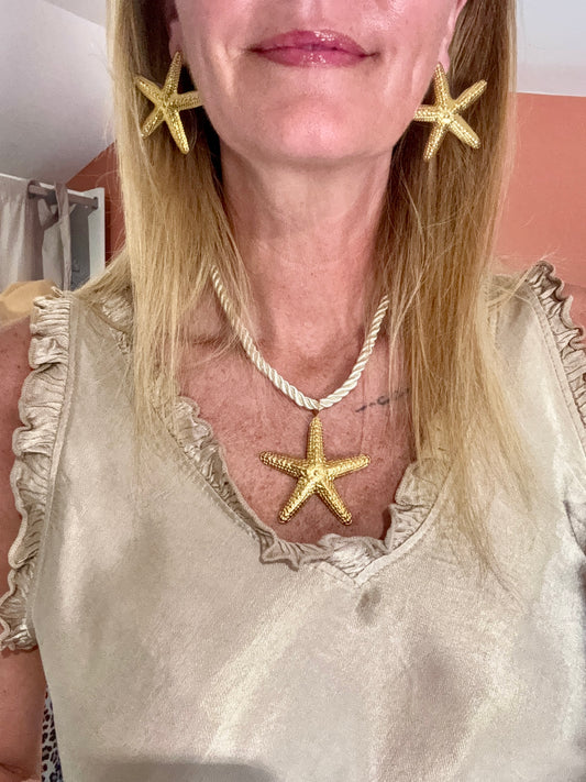 BOUCLES D OREILLES " ETOILES DOREES"