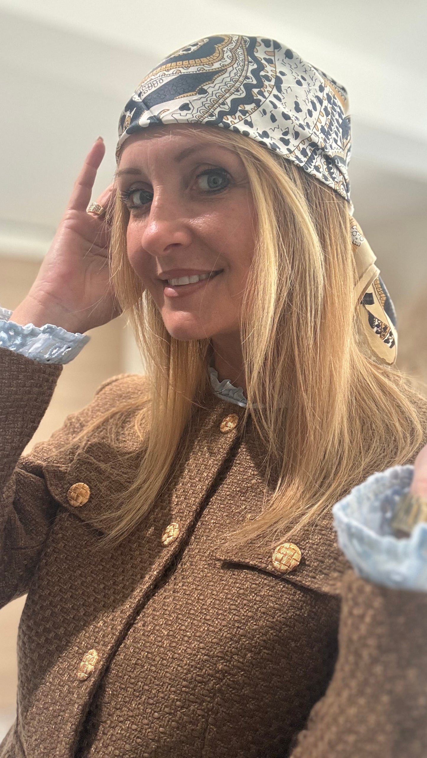 FOULARD "LOLA" BLEU, BEIGE ET BLANC