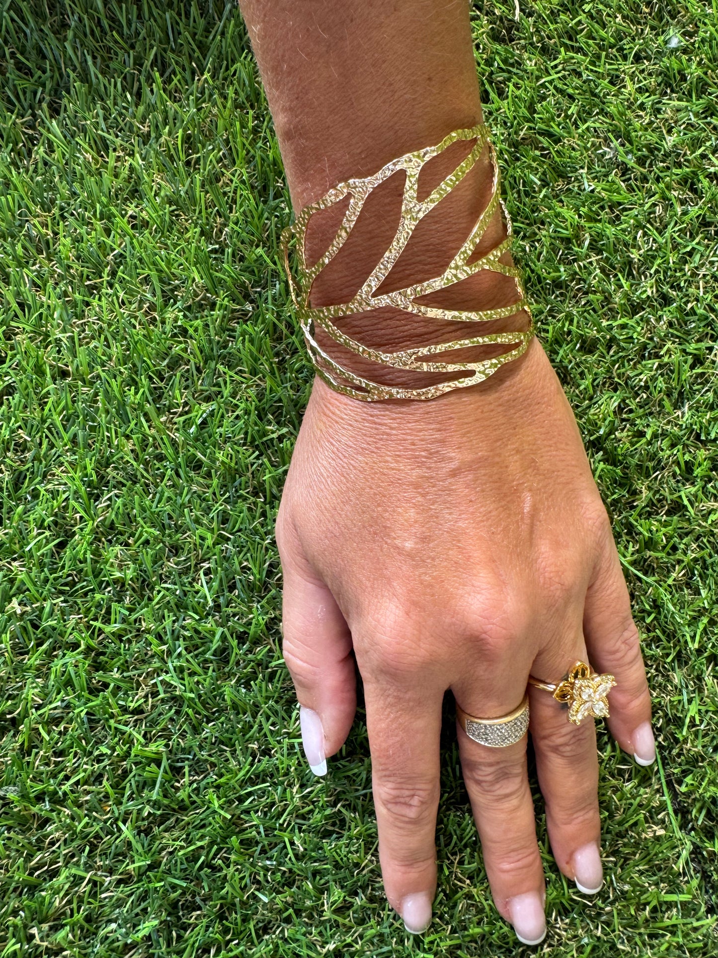 BRACELET "FEUILLE" EN ACIER INOXIDABLE