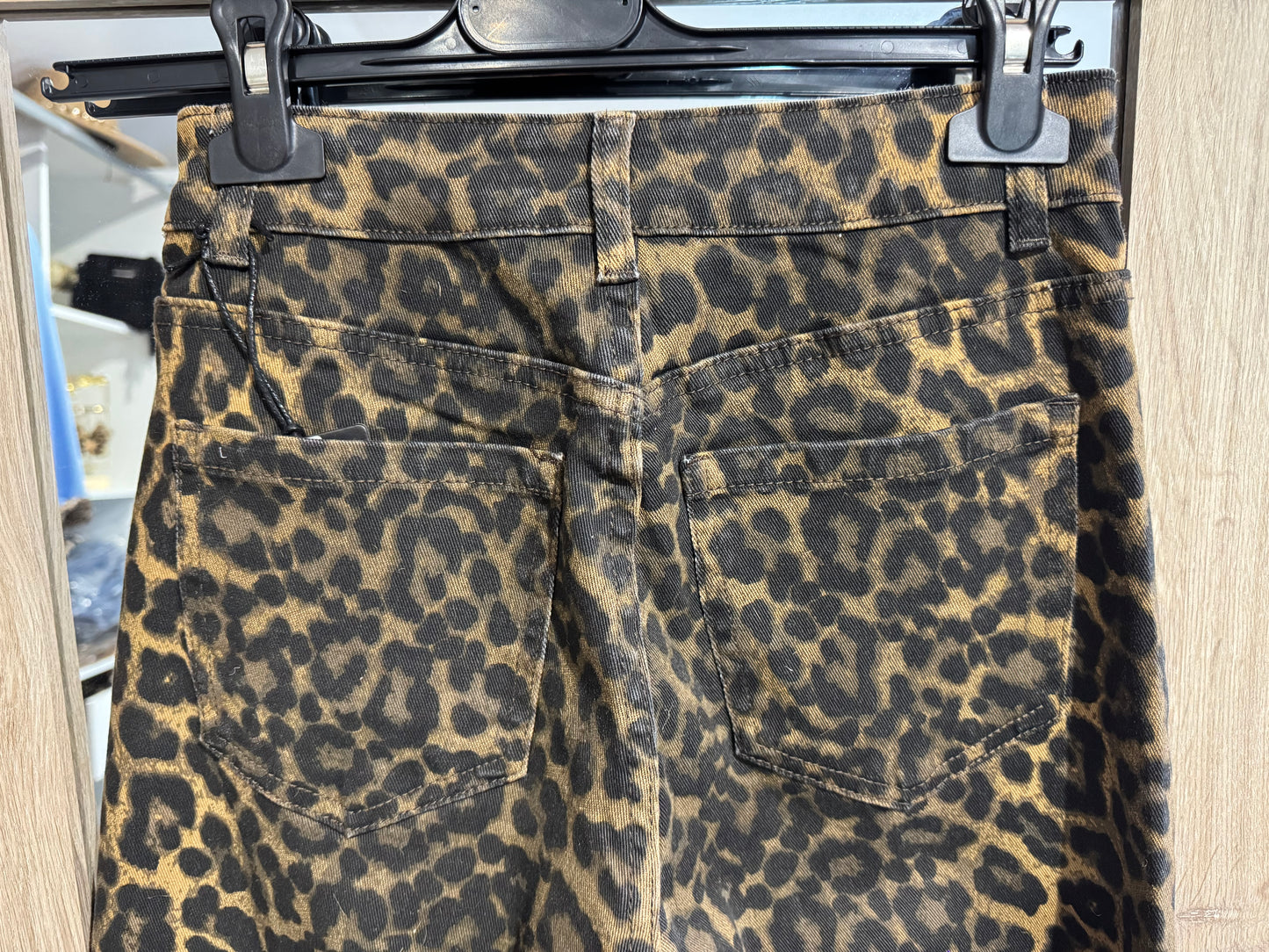 JEAN TIAGO LEOPARD