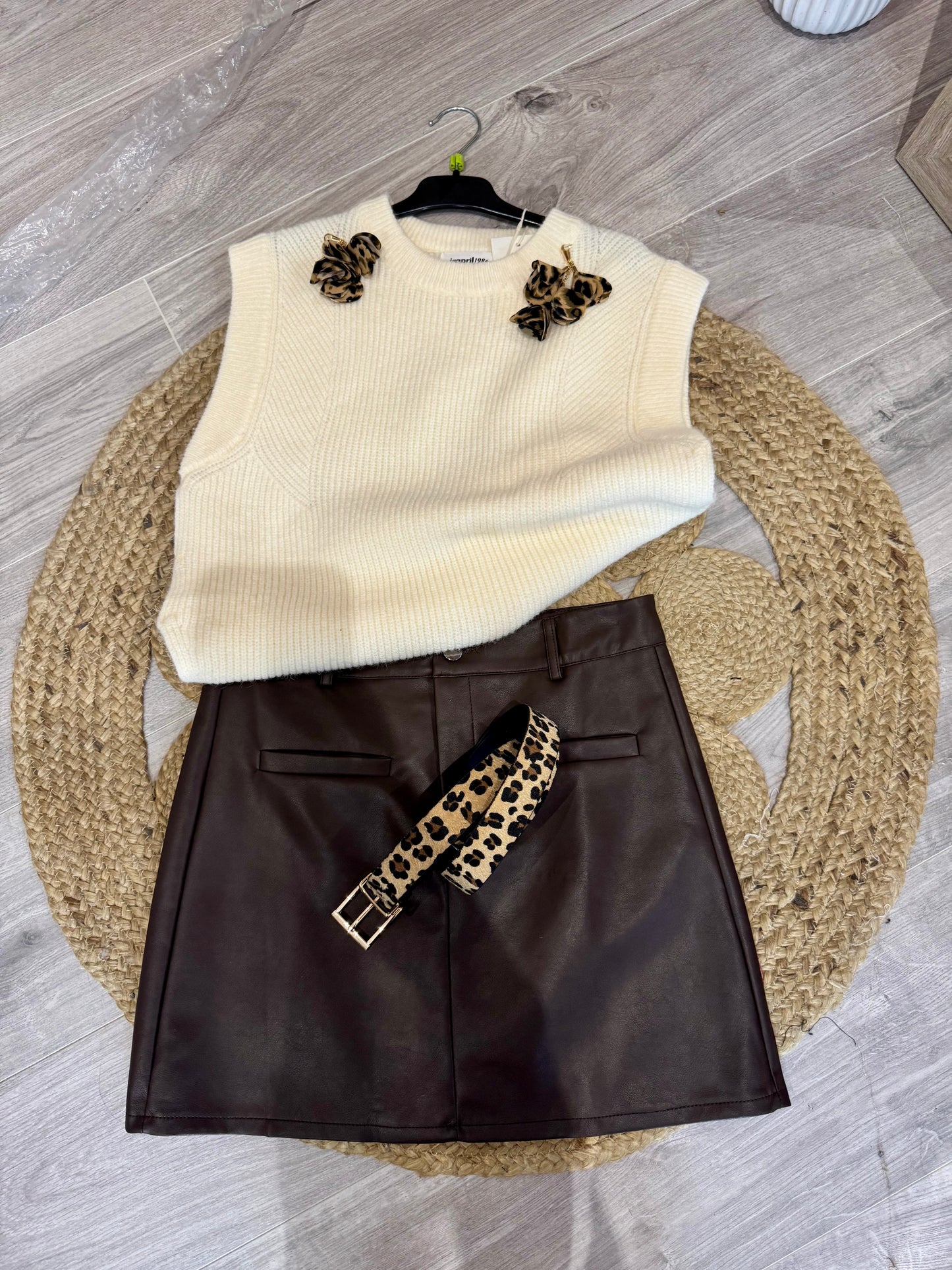 JUPE CHARLIE EN SIMILI CUIR CHOCOLAT