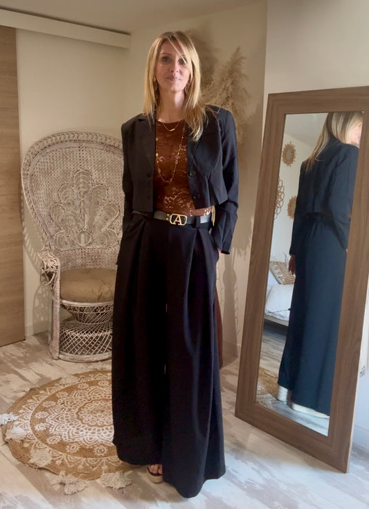 BLAZER "CHICOS" COURT ET  NOIR.