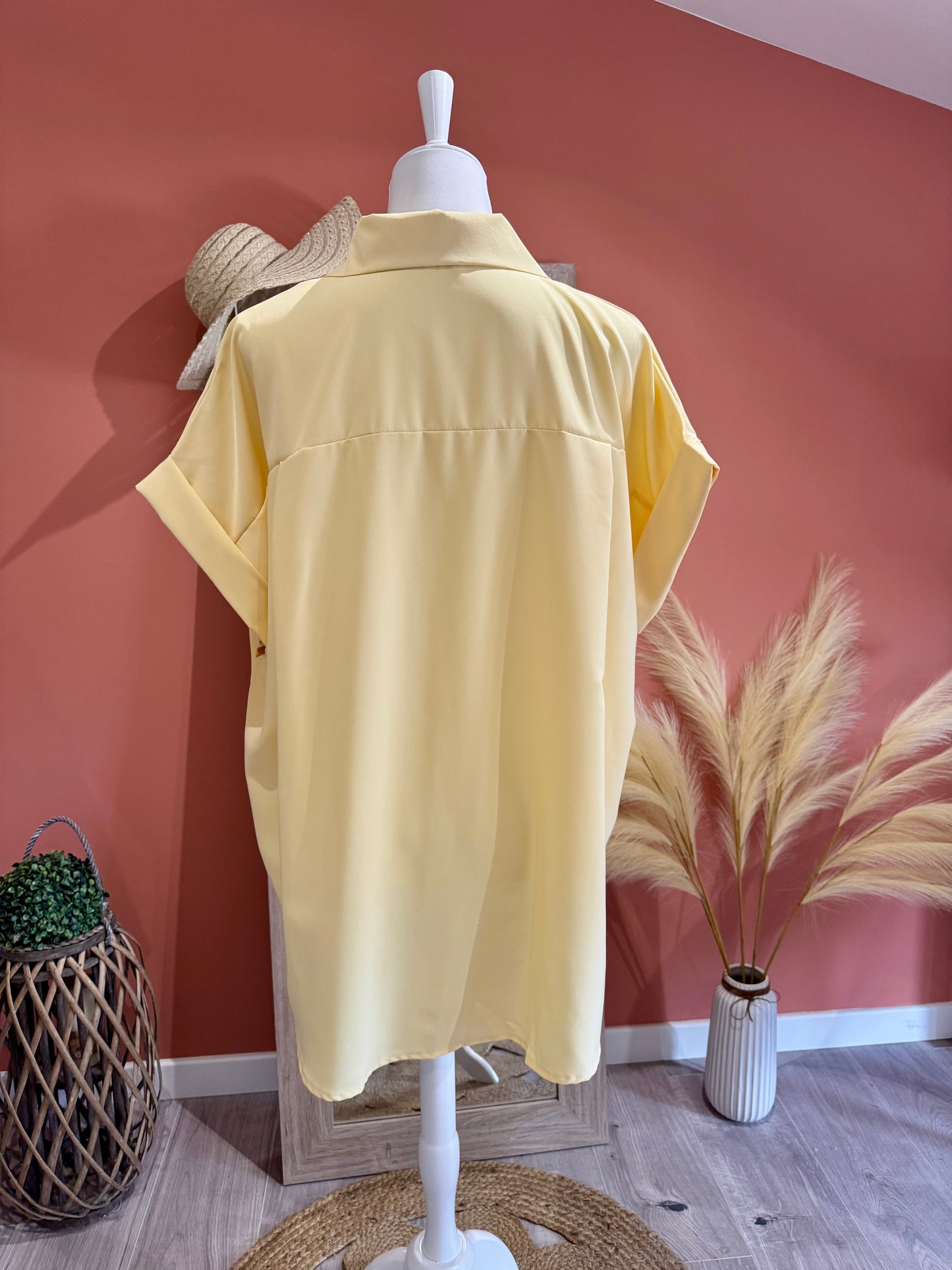 CHEMISE JAUNE OVERZIZE « MAJOLI » MANCHES COURTES ET BROCHES ÉTOILES DE MER