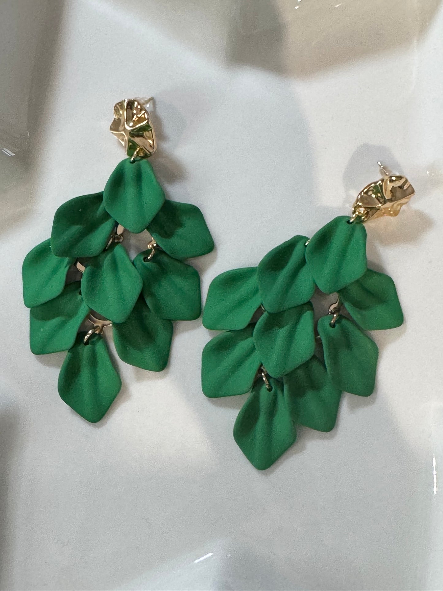 Boucles d’oreilles PETALES VERTES