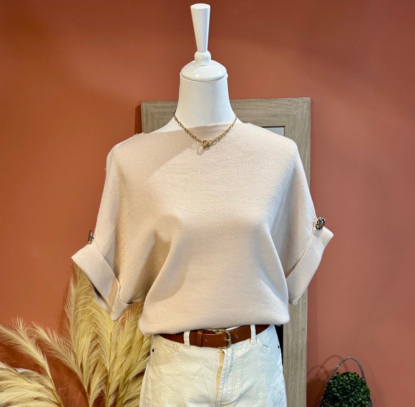 PULL BOUTON MARTELÉ BEIGE