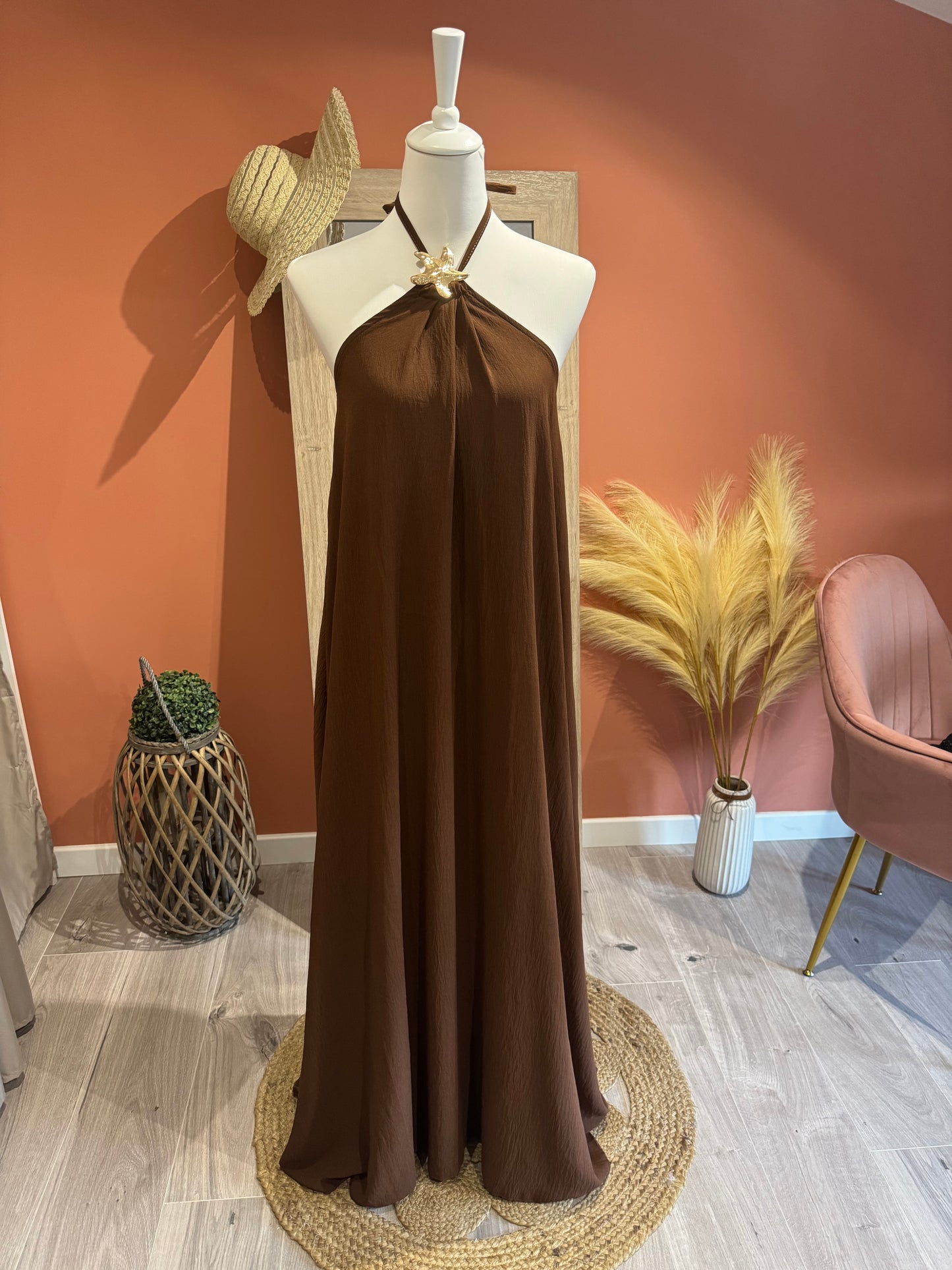ROBE LONGUE "ETOILE DE MER" MARRON AVEC BIJOU DORE