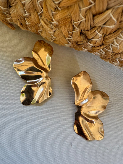 BOUCLES D OREILLES DEMI PÉTALE