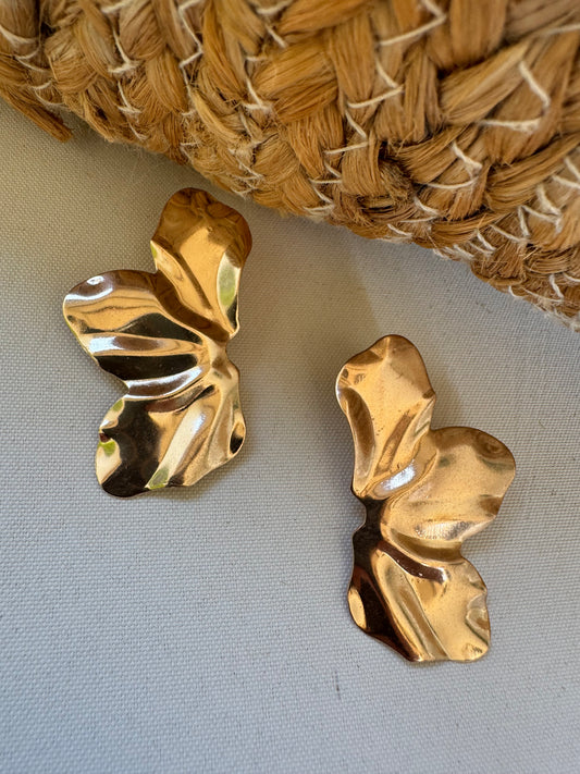 BOUCLES D OREILLES DEMI PÉTALE