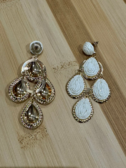 Boucles d oreilles JASMINE blanche et doré