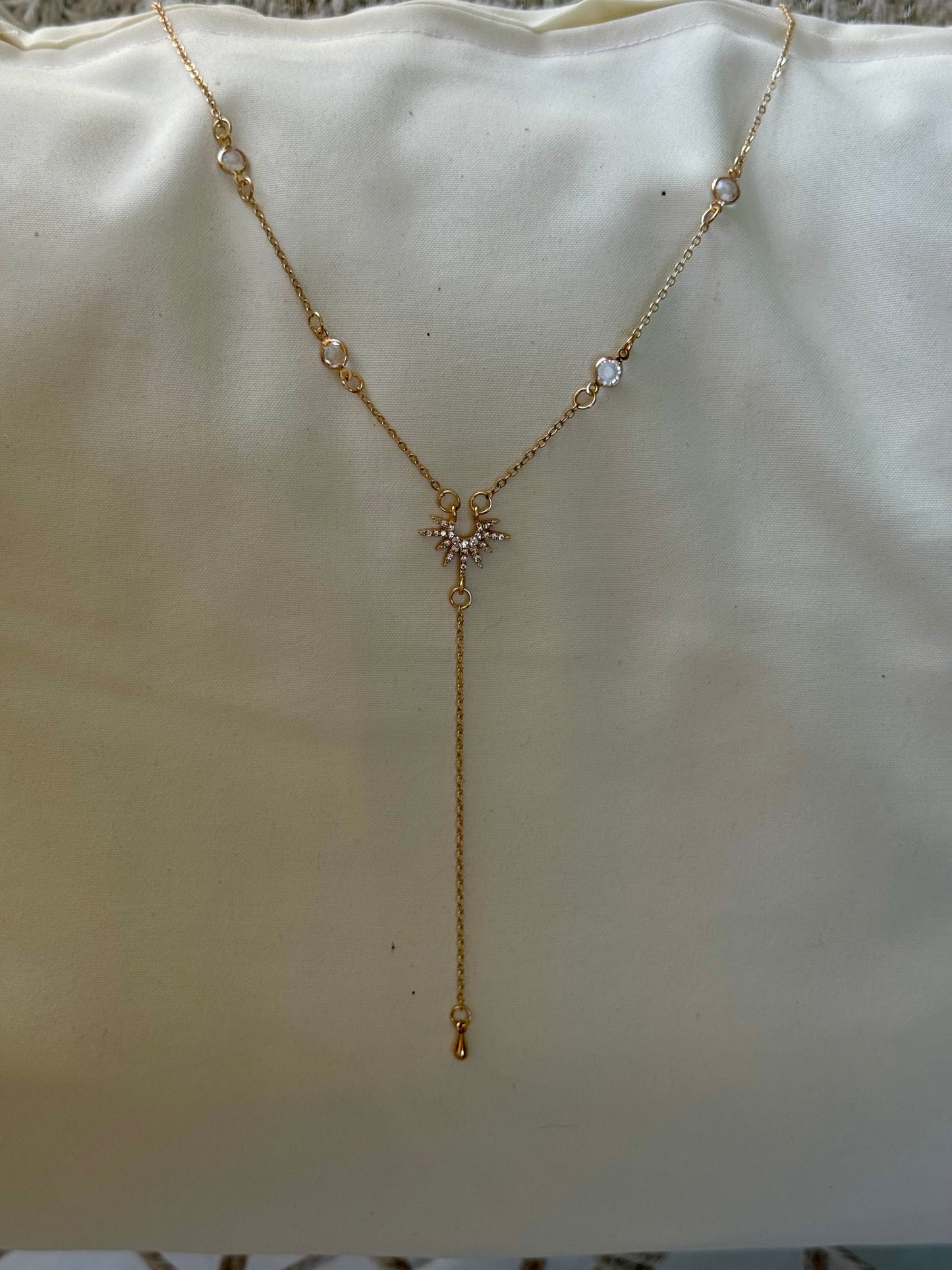 COLLIER EN Y « DIAMS » EN PLAQUE OR