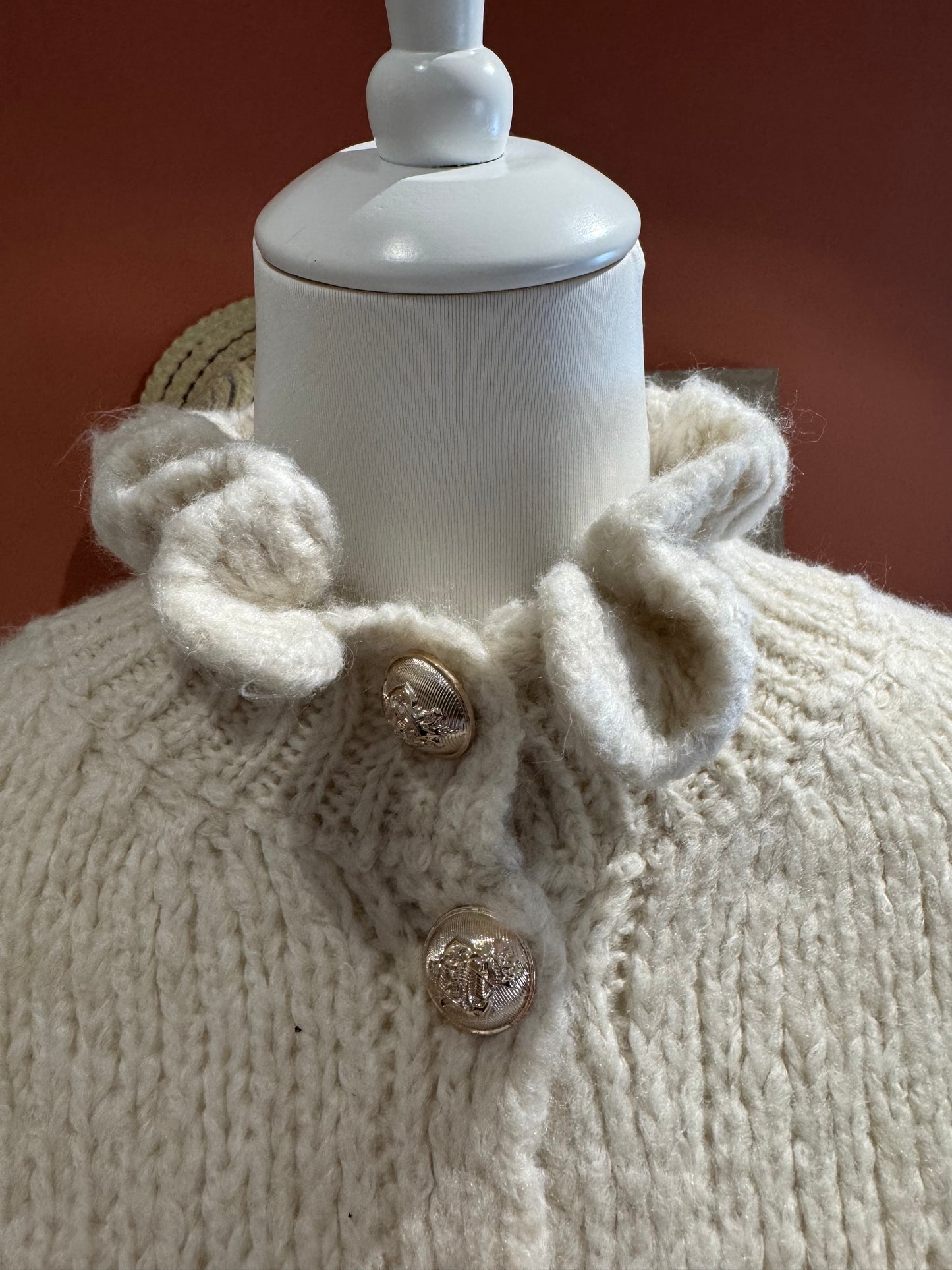 GILET BOUTONNE  FLEUFY CRÈME