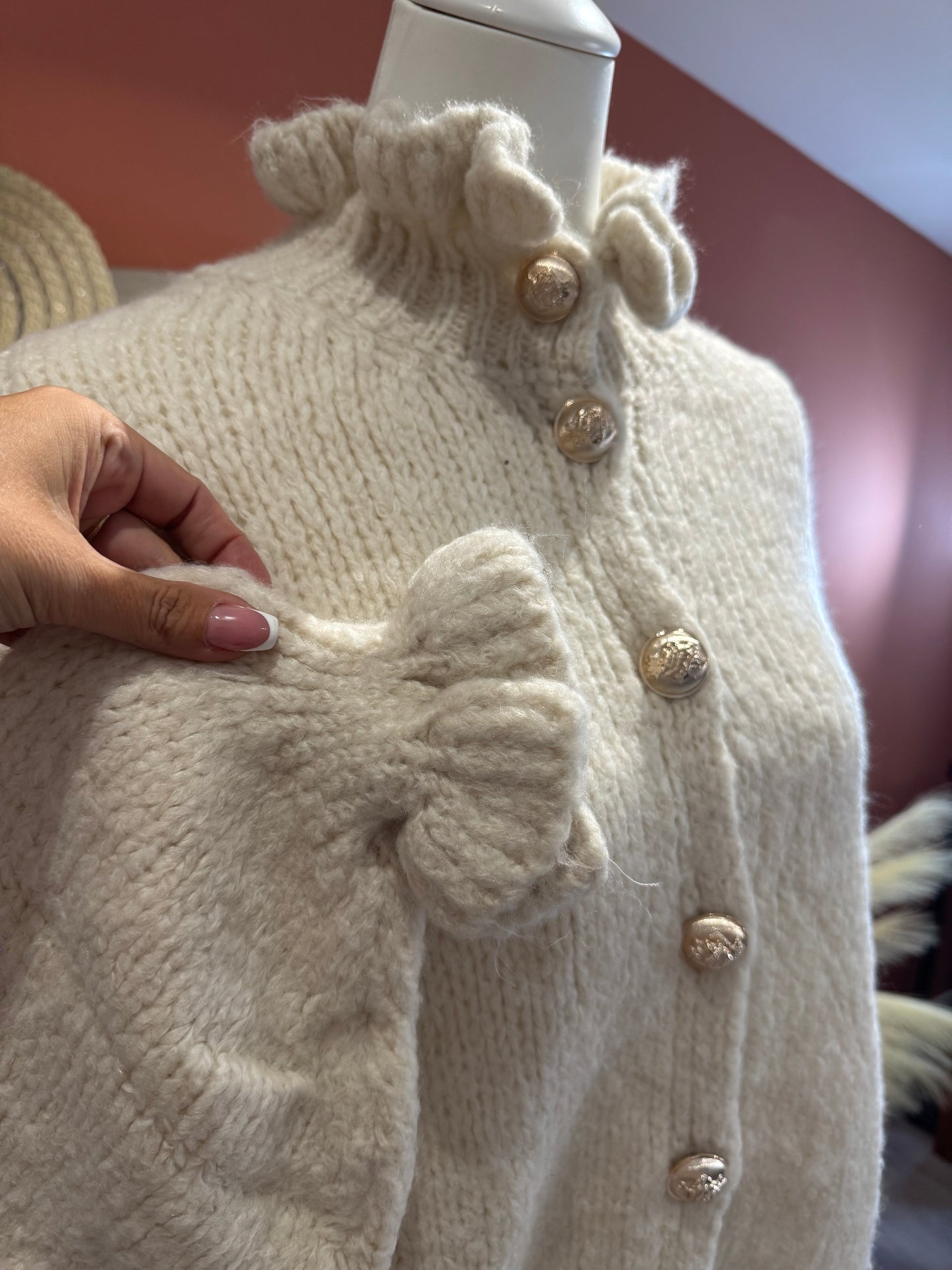 GILET BOUTONNE  FLEUFY CRÈME