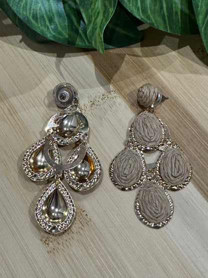 Boucles d oreilles YASMINE taupe et doré