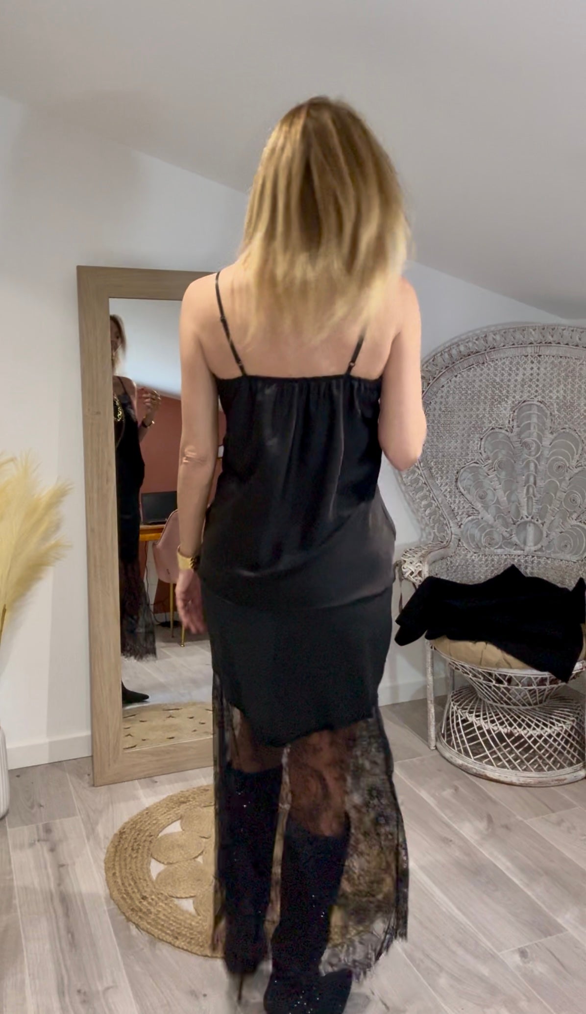 Top CAT'S EYES Noir satin dentelle