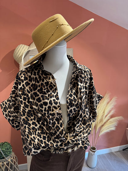CHEMISE OVERSIZE LEOPARD "MAJOLI" MANCHES COURTES ET BROCHES ETOILES DE MER