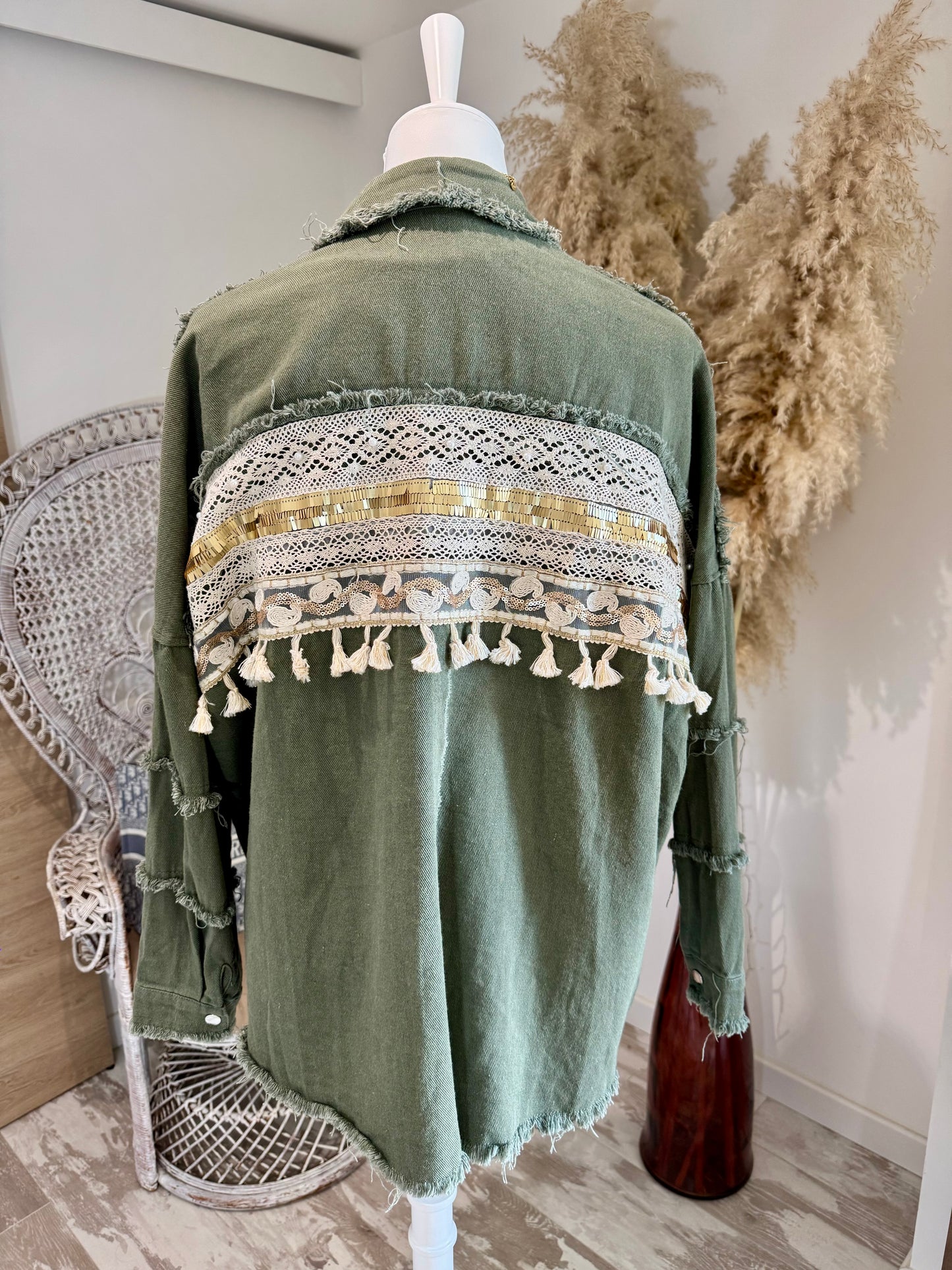 CHEMISE "POCAHONTAS" EN JEAN KAKI EFFILOCHÉE DOS INDIEN