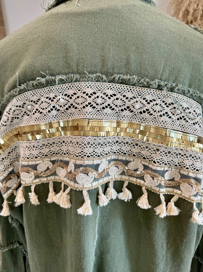 CHEMISE "POCAHONTAS" EN JEAN KAKI EFFILOCHÉE DOS INDIEN